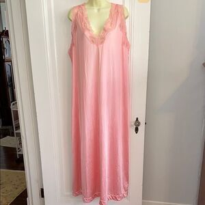 Vintage Sans Souci pink nylon lace V neck sleeveless long nightgown